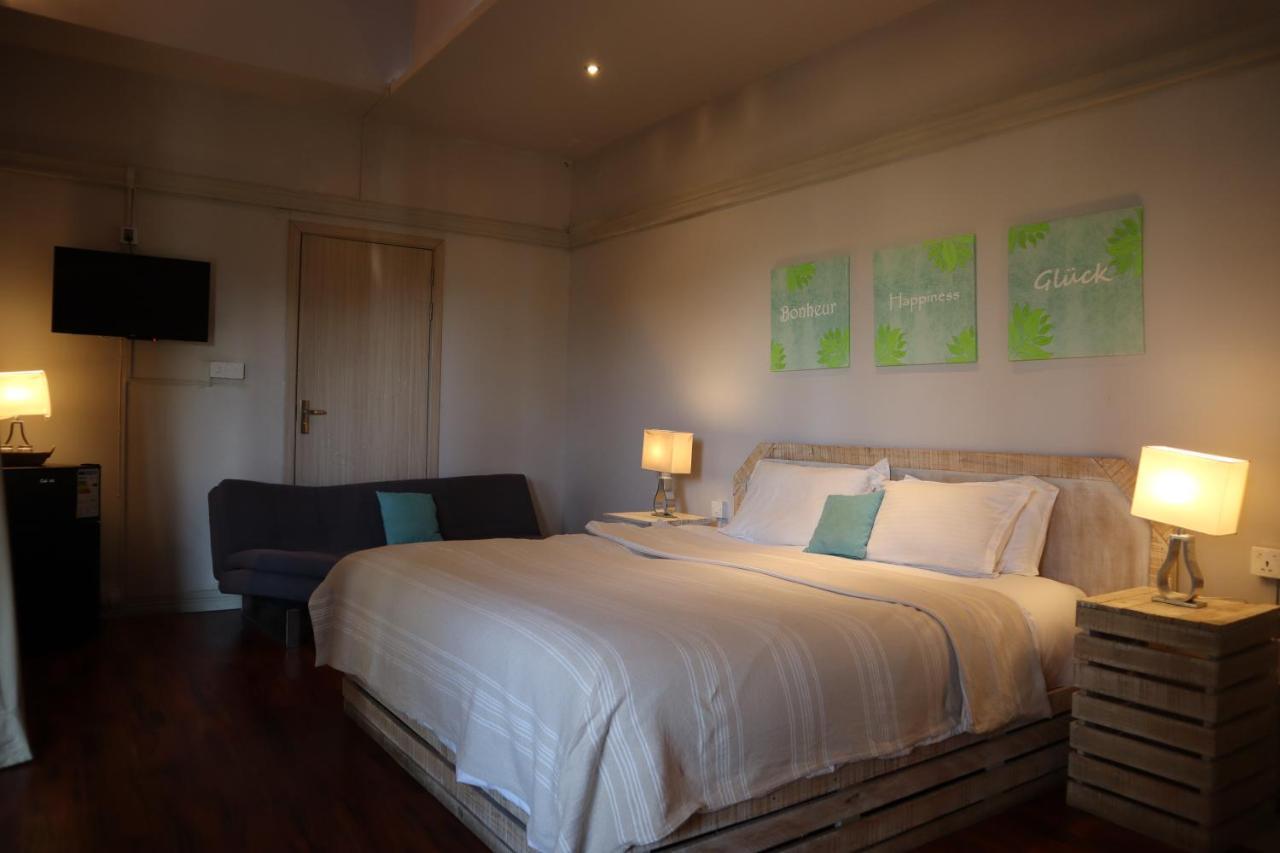 Le Gite Du Bonheur Guest House & Car Rental 타마린 외부 사진