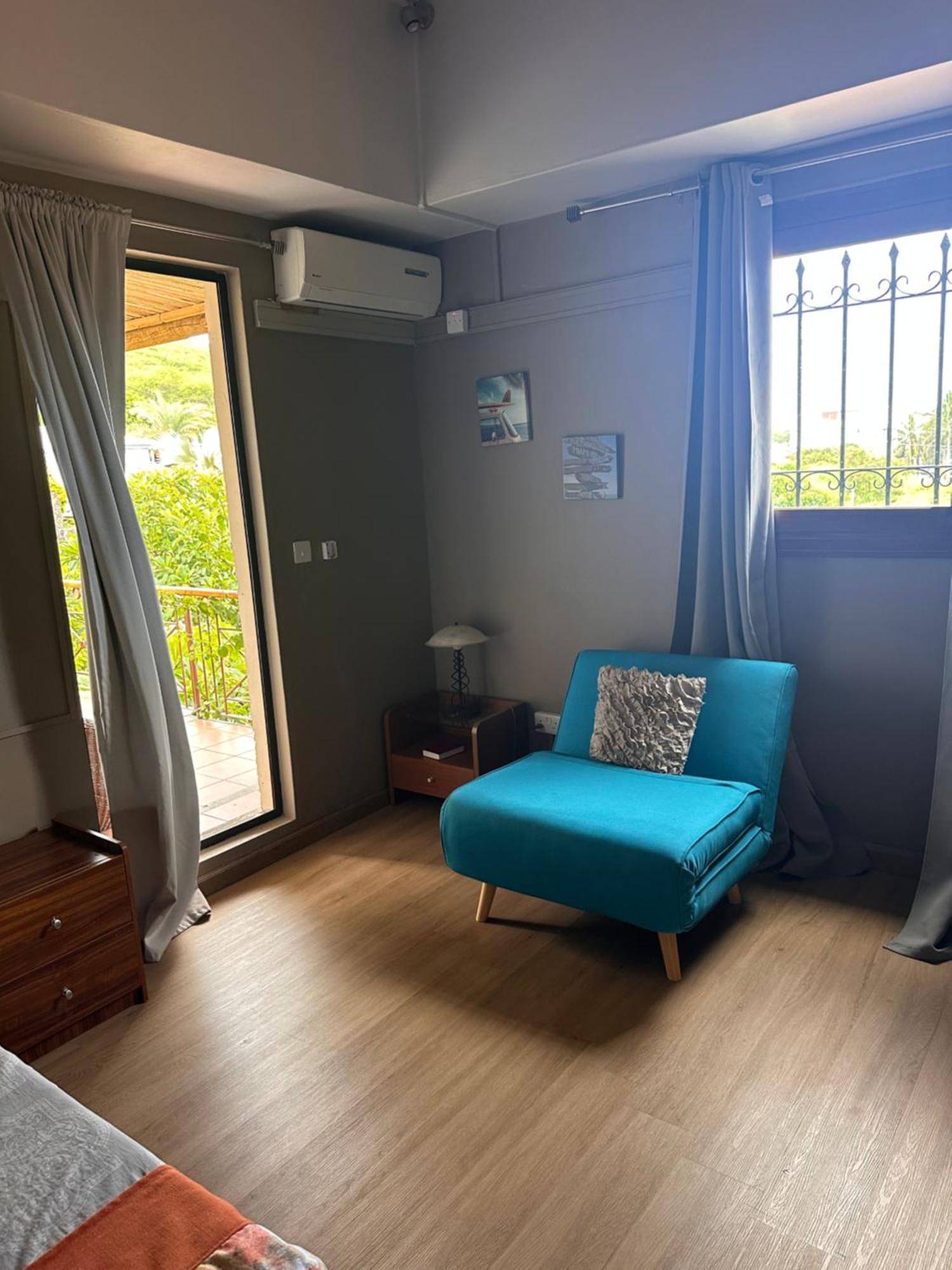 Le Gite Du Bonheur Guest House & Car Rental 타마린 외부 사진
