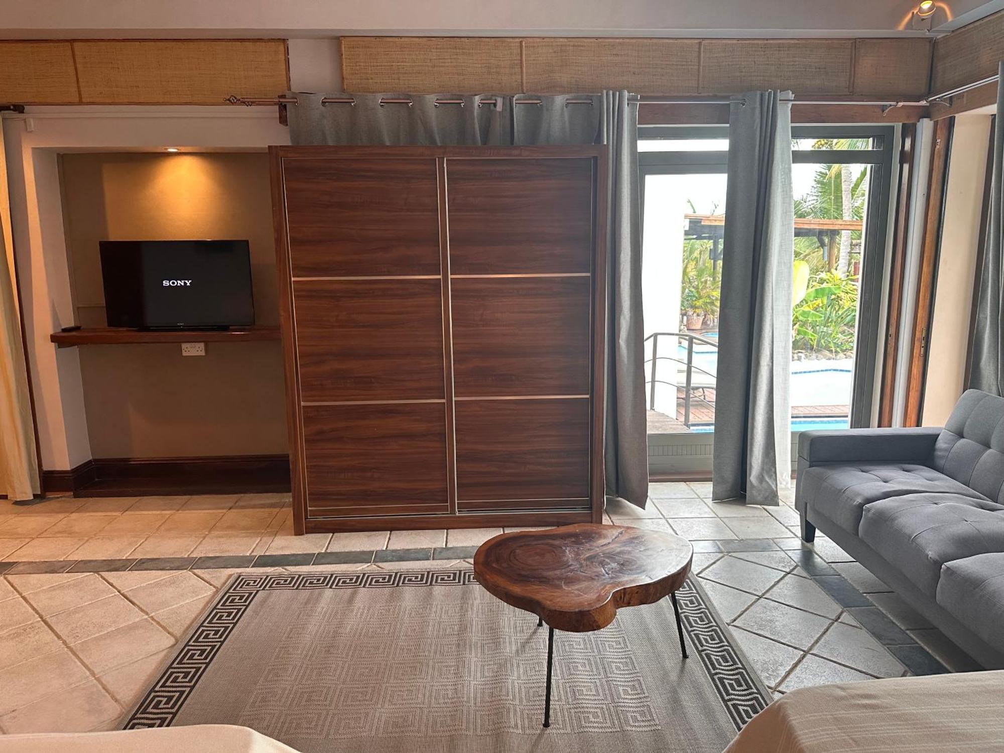 Le Gite Du Bonheur Guest House & Car Rental 타마린 외부 사진